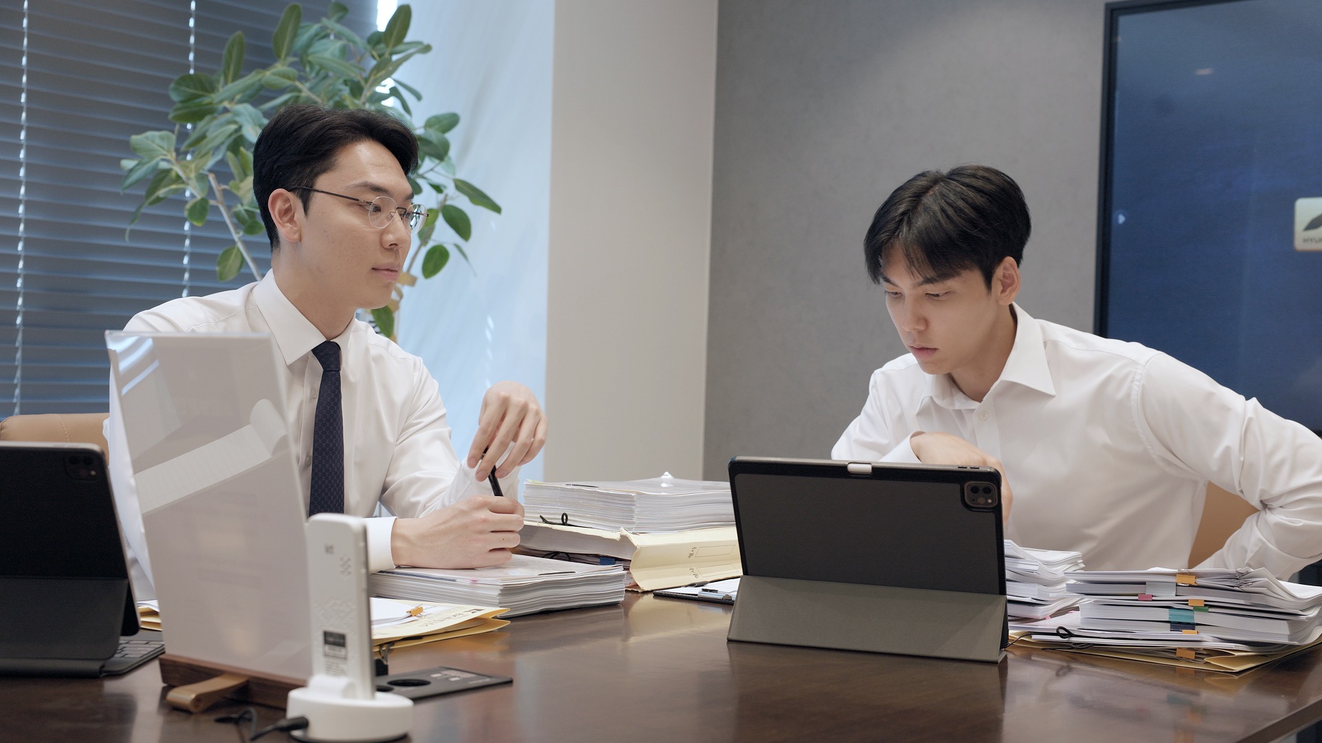 법률사무소 BK파트너스 변호사 3인 - 백홍기·백준현·백도현